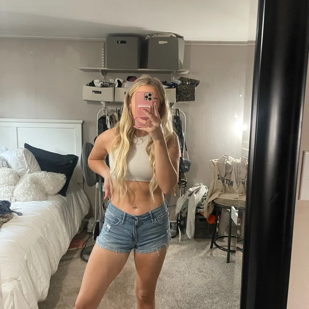 ABERCROMBIE AND FITCH shorts 2 - Picture 10 of 12